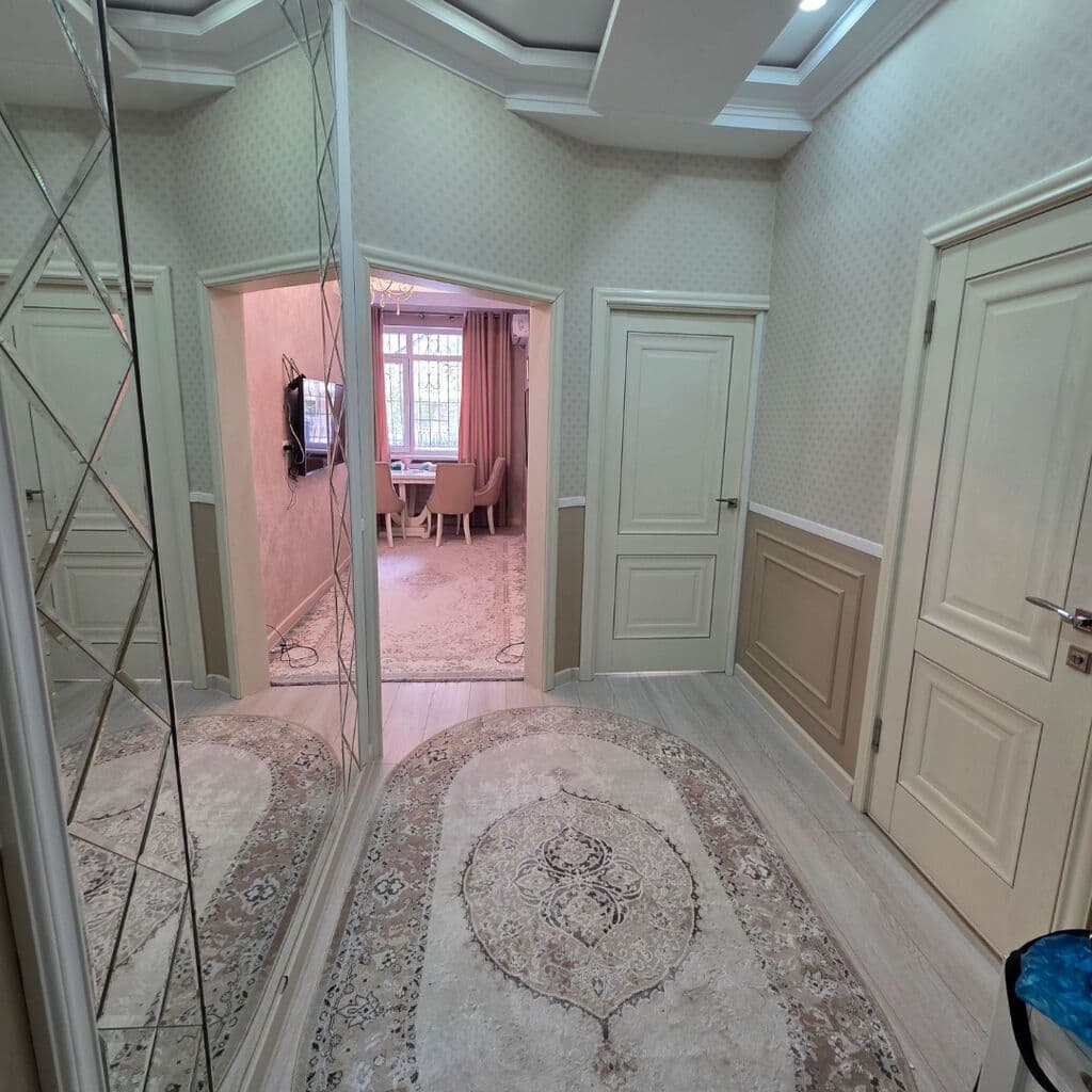 2 ком, 43 м2, этаж 1/14, Сост: Среднее