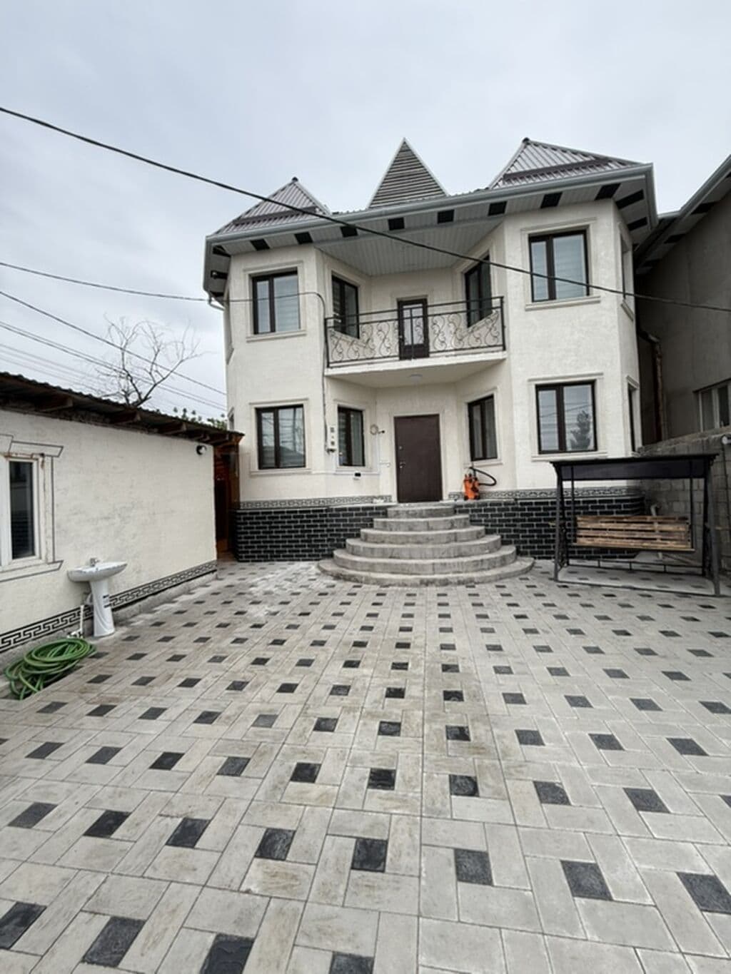 Дом, 5 ком, 4 соток, Сост: Евроремонт